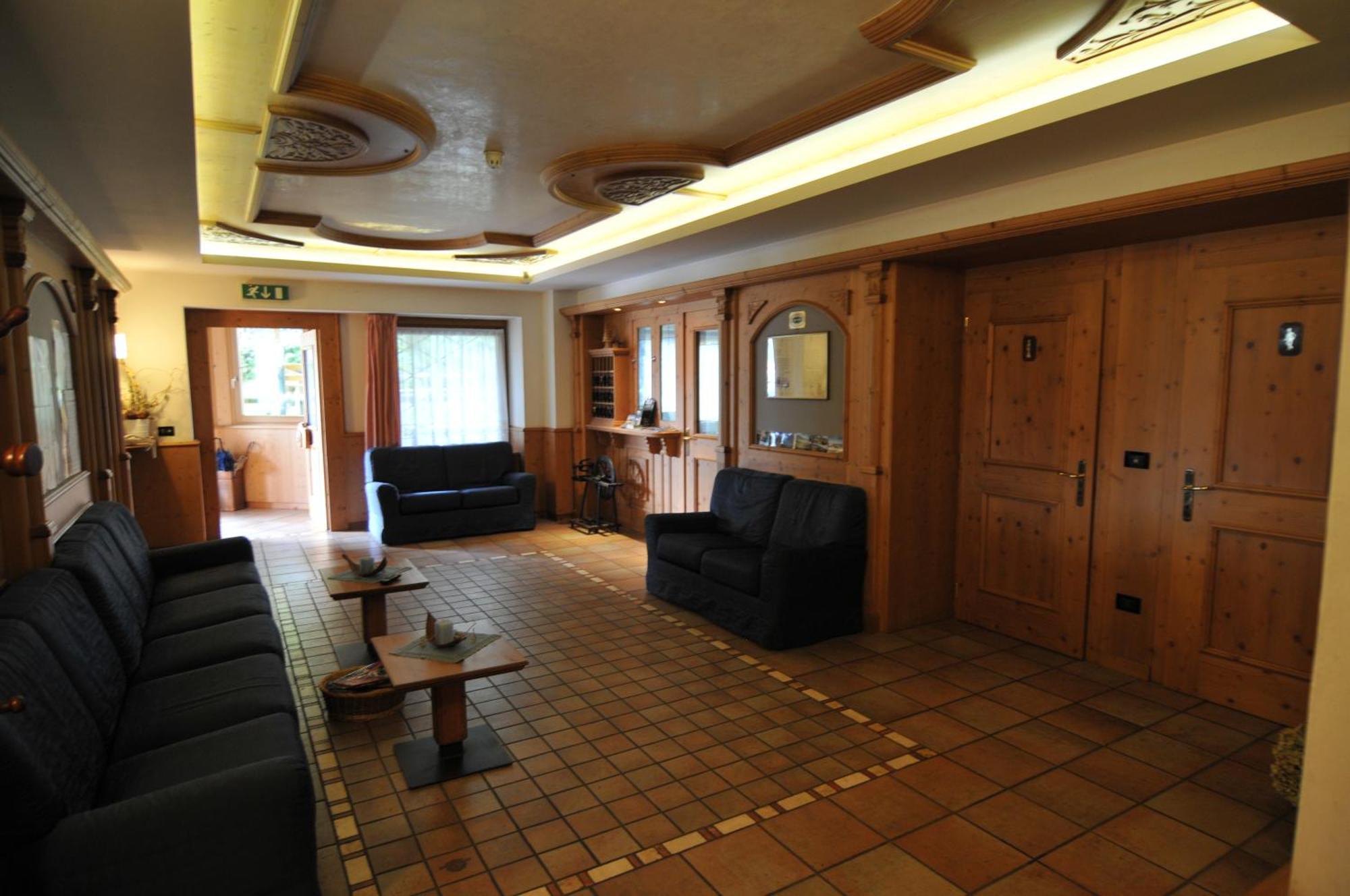 Al Pian Garni Hotel - B&B & Pizza ヴァッターロ エクステリア 写真